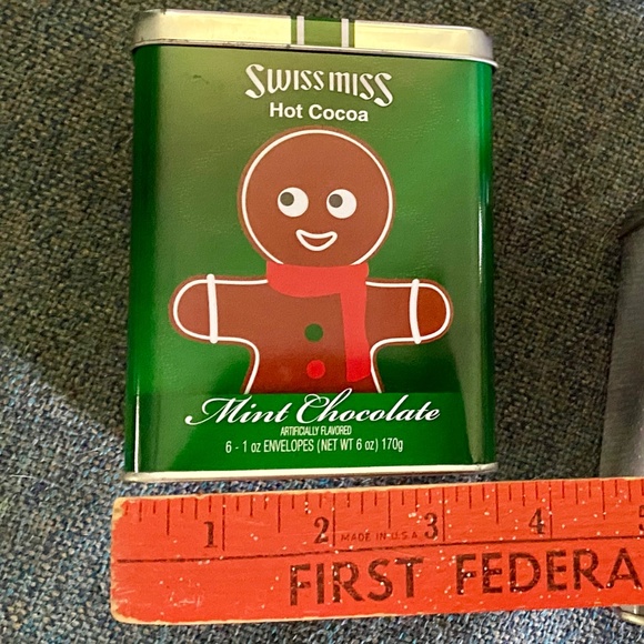 Fun!🎄 Swiss Miss ❄️ Hot Cocoa Christmas Tins ⭐️ Empty ⭐️ Lot of 4 Collectibles - Picture 11 of 13